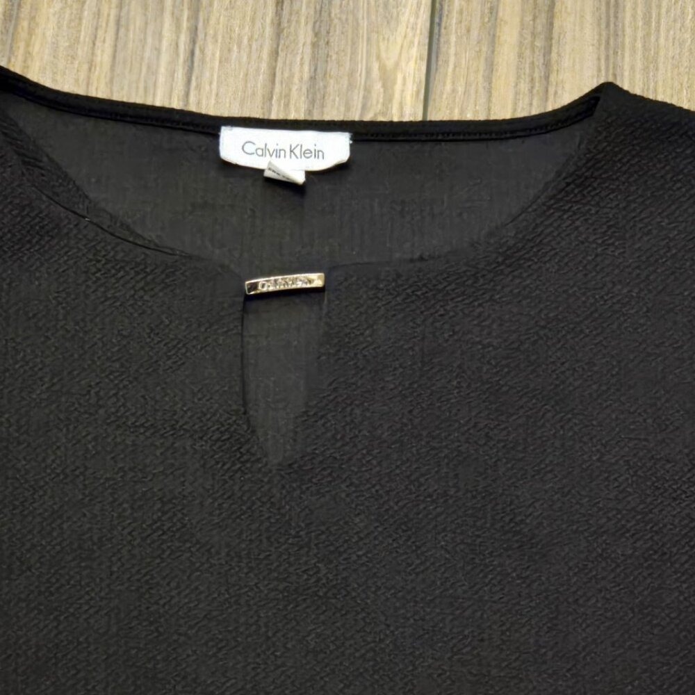 Calvin Klein Black Long Sleeve Keyhole Neck Top Womens Size‎ Medium Textured